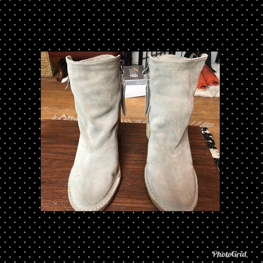 Dolce Vita Taupe Suede Boots 9